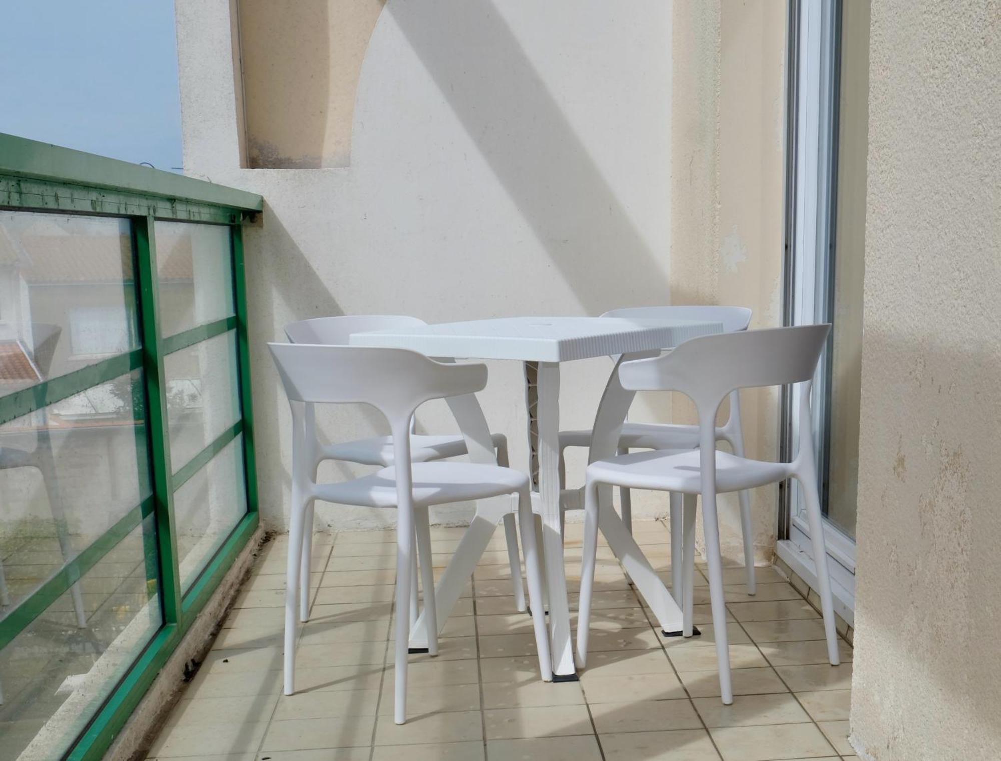 Appartement Lumineux, 80M2, Au Calme, 10Mn A Pieds De La Plage لي سابلِ دولونْ المظهر الخارجي الصورة